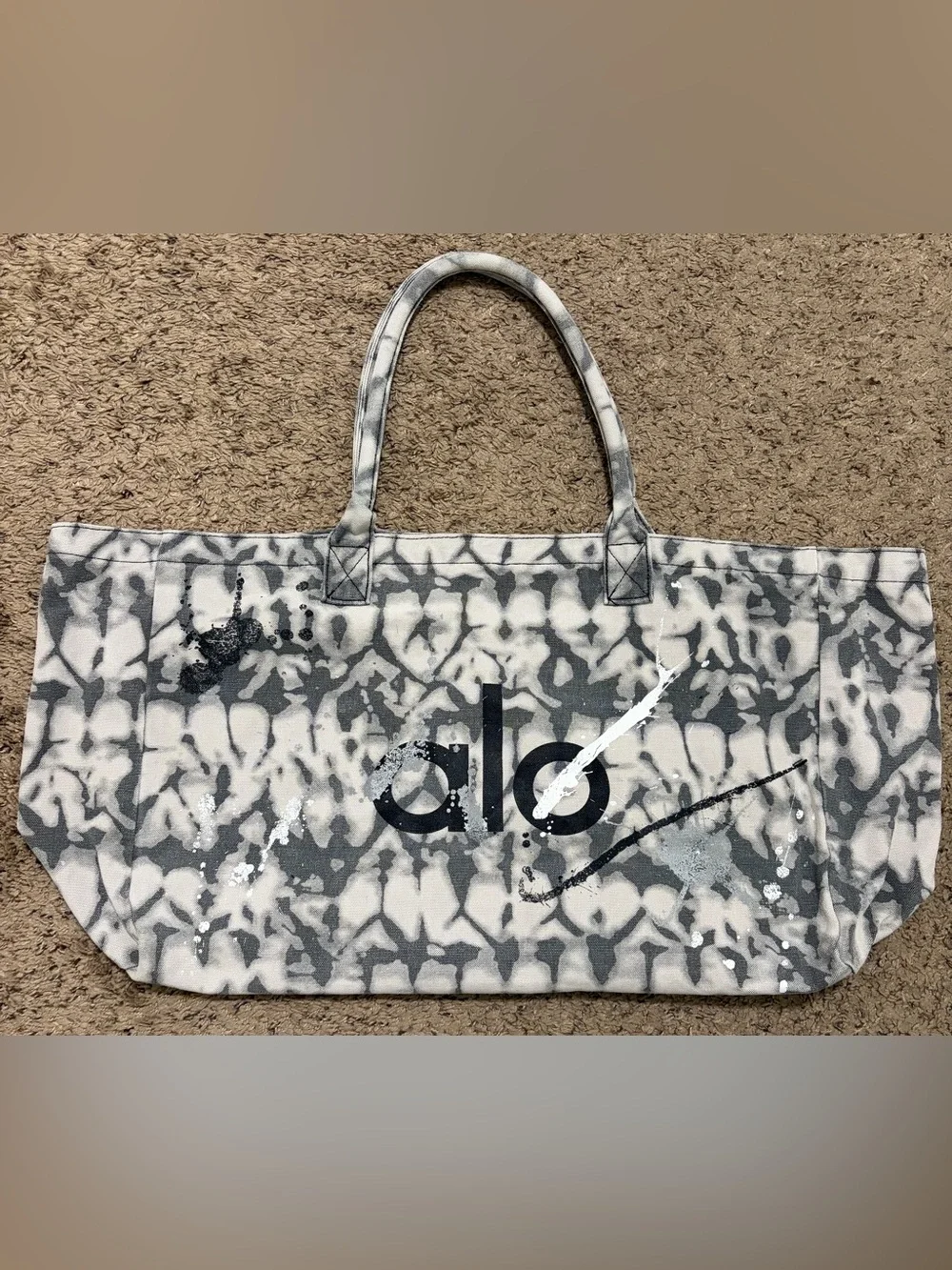 ALO Yoga Gray Tie-Dye 'Peace On Earth' Canvas Tote Bag